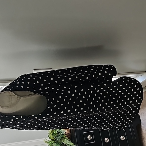 Euc lane Bryant top black and white polka dots.(k) - Picture 3 of 3